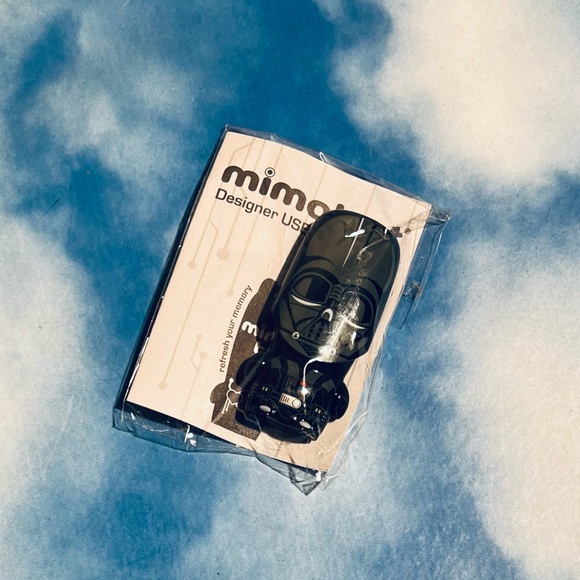 New Limited Edition Mimoco Star Wars Mimobot 1GB USB Flash Drive - Picture 2 of 4
